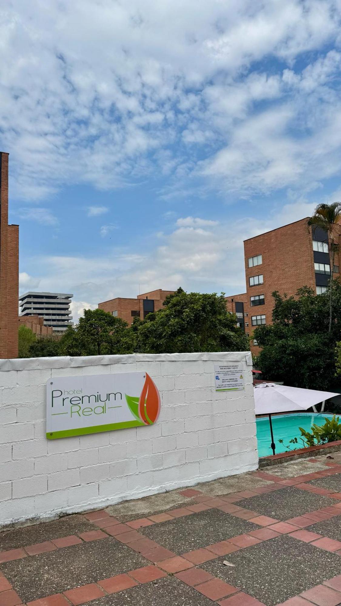 Hotel Premium Real Medellin Exterior photo